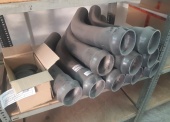Sprzęt hydrauliczny – pakiet zawierający 104 poz. asort. (wg oddzielnego wykazu), w tym m.in.: zawory, trójniki uszczelki itp. 